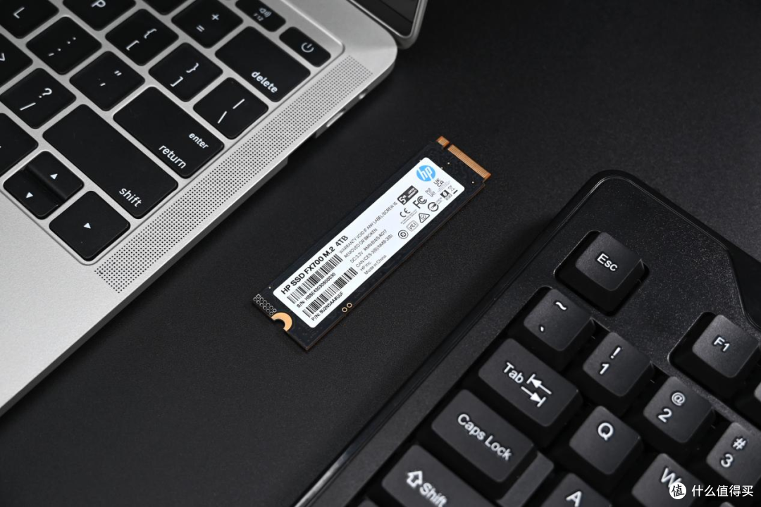 玩游戏不做选择题,HP FX700 4TB SSD便捷扩容PS5游戏主机!