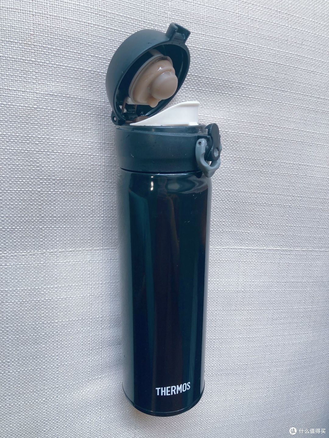 新年到了，给孩子的保温水壶你选对了吗？一文看懂挑选保温杯的那些门道