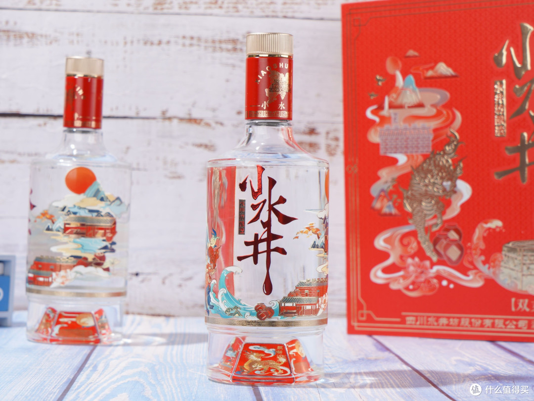 礼赠美酒佳酿表祝福，享受传统酒韵显香醇