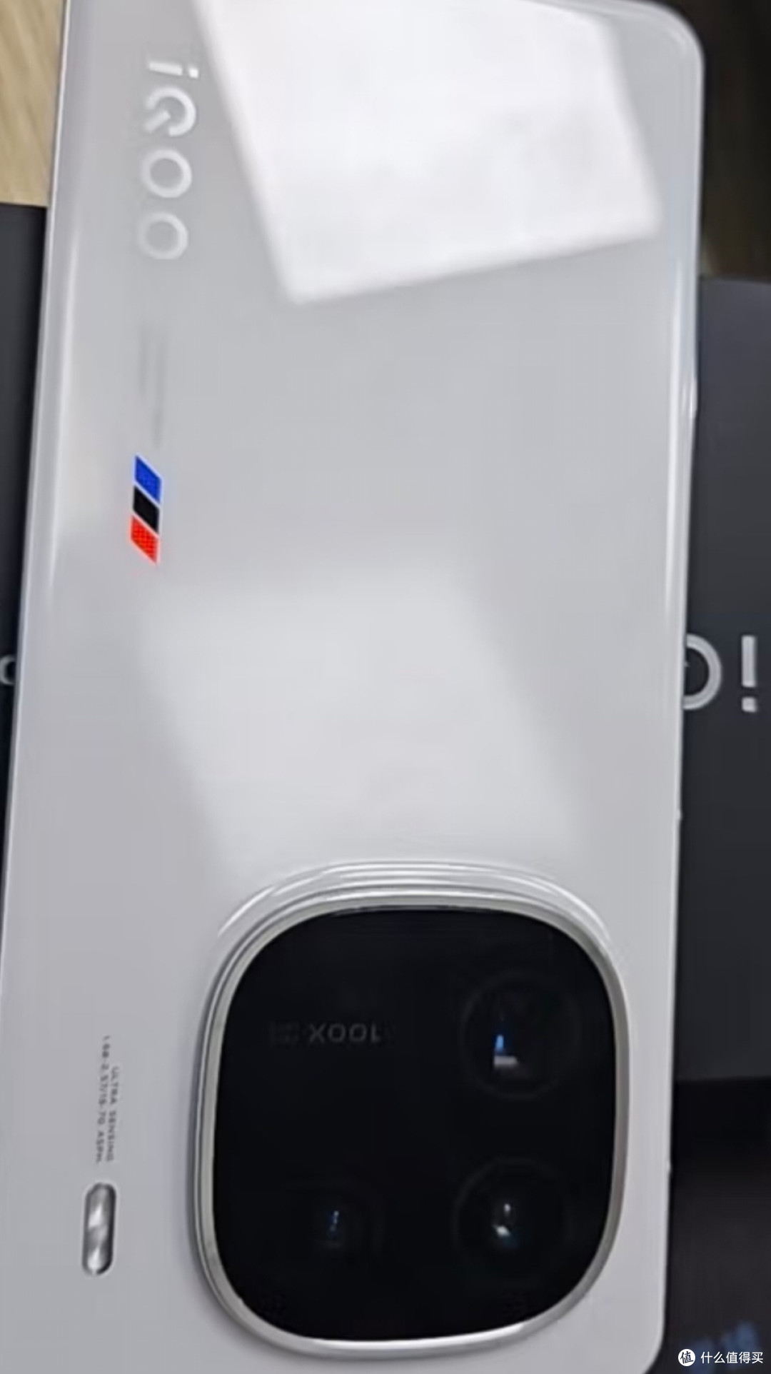 vivo iqoo 12 16gb 512gb燃途版 第三代骁龙 8 自研电竞芯片q1 大底主