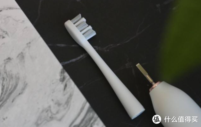 ​电动牙刷有没有危害？防备三大风险害处！