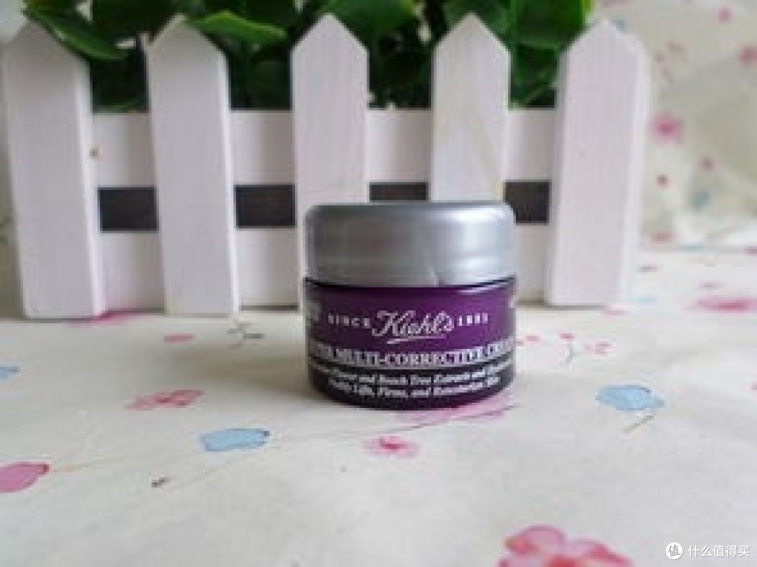 Kiehl's 科颜氏多重紧致修颜霜