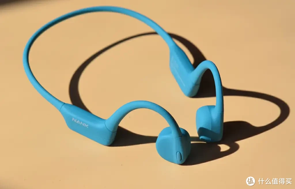 颜值实力担当，南卡Neo2骨传导蓝牙耳机让运动更美更舒畅
