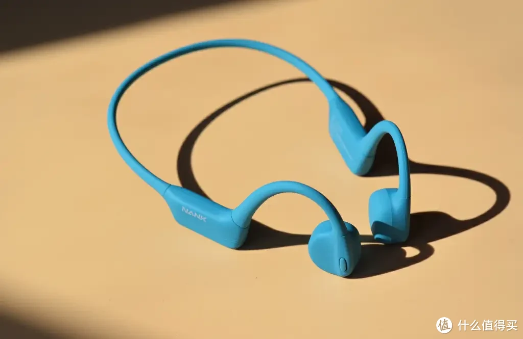 颜值实力担当，南卡Neo2骨传导蓝牙耳机让运动更美更舒畅
