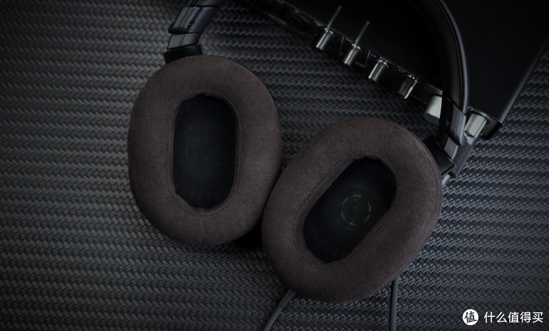更强大的头戴式监听耳机，为音乐而生的神作！索尼MDR-MV1评测