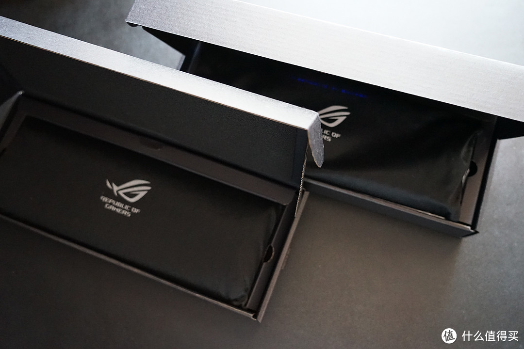 ROG CES第一个矮轴机械键盘新品到手——ASUS ROG 魔导士RX LP 矮光轴（蓝红）开箱，视频声音测试在最后