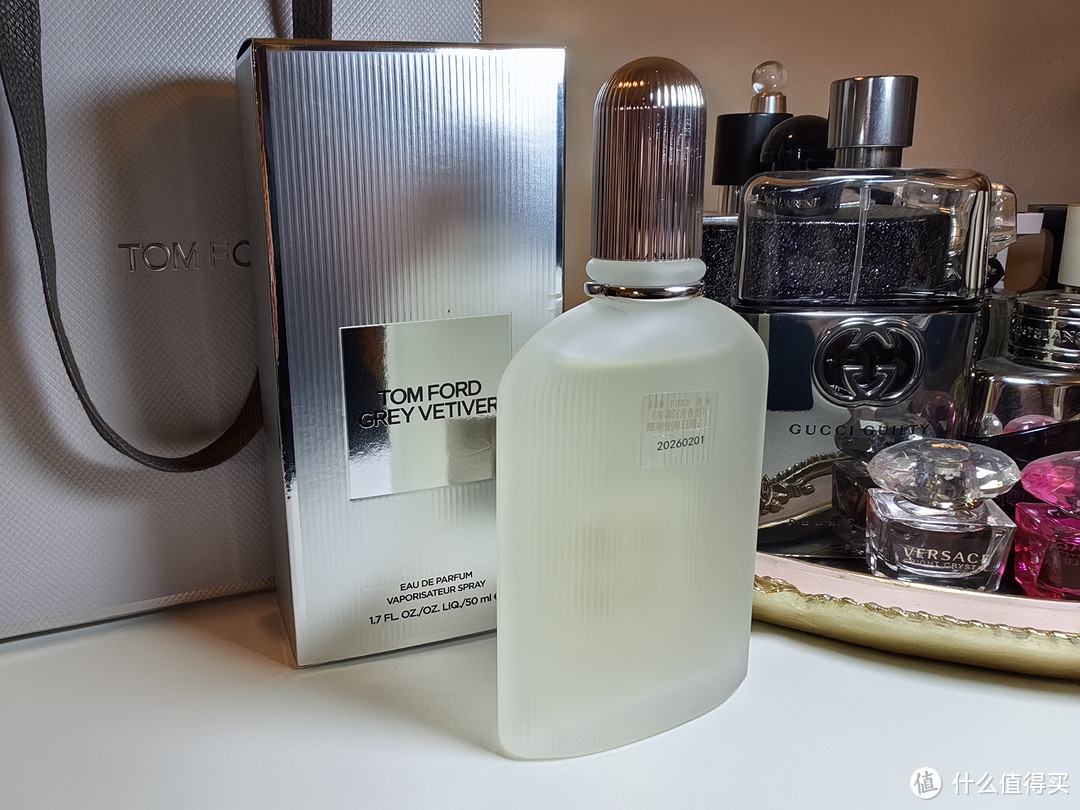 情人节礼物指南：TOM FORD·灰色香根草·香水