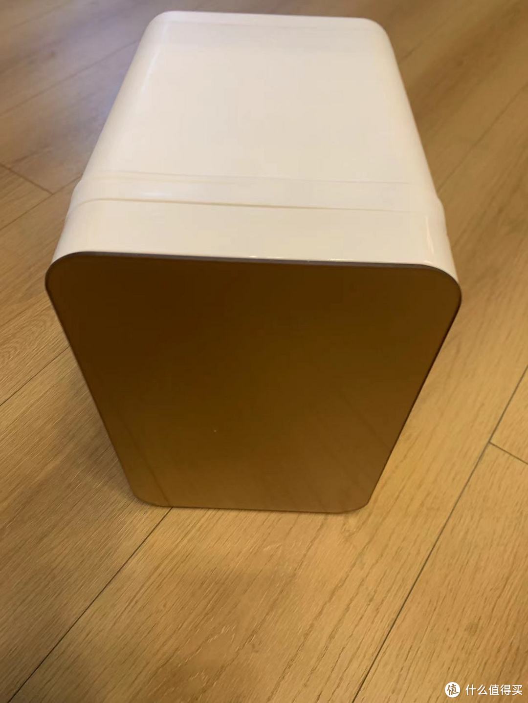 新飞车载小冰箱,你的出行伴侣!