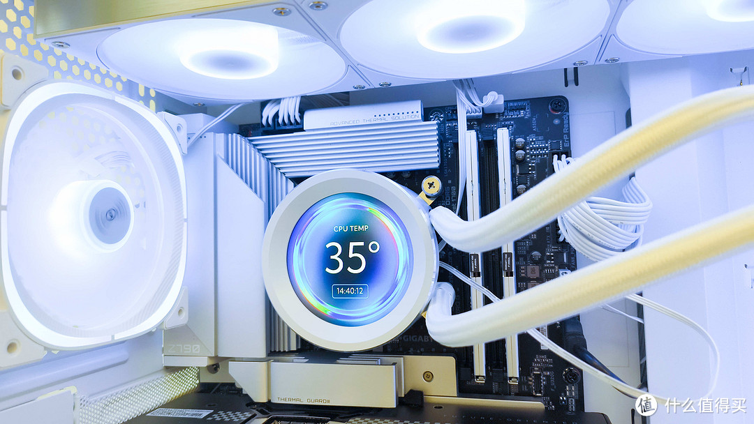 高性价比的平替款大屏LCD水冷：先马XW360-PLUS装机先睹为快！