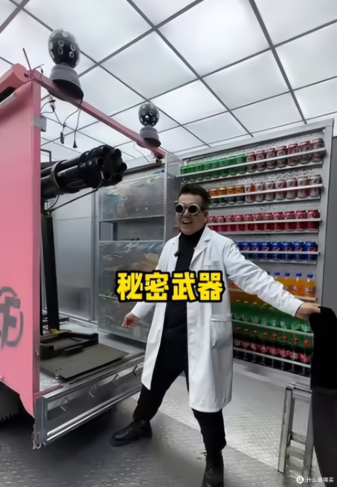 震惊!三蹦子改装成“移动放映车”!