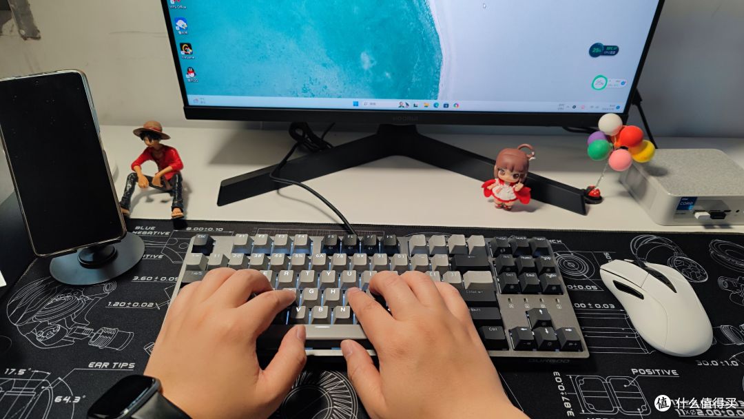 杜伽K320机械键盘测评:红轴手感舒适,键盘整体美观