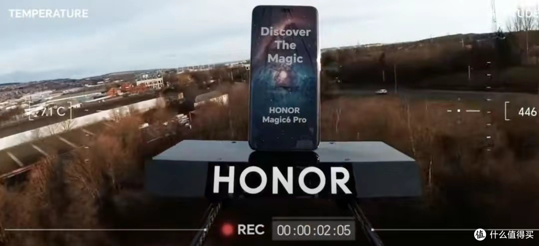 荣耀Magic6 Pro:来一场勇闯太空的冒险,寒冷环境下的硬汉测试