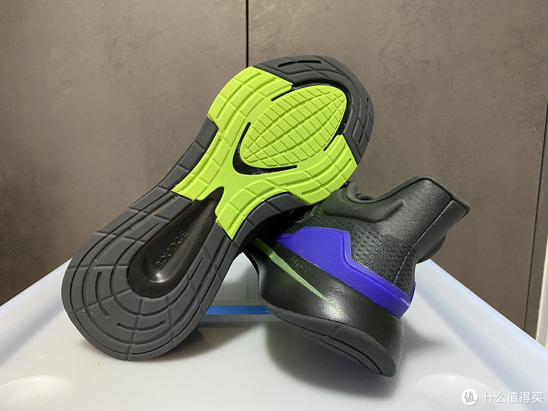 UltraBoost平替？穿adidas EQ21 RUN出街通勤也挺好