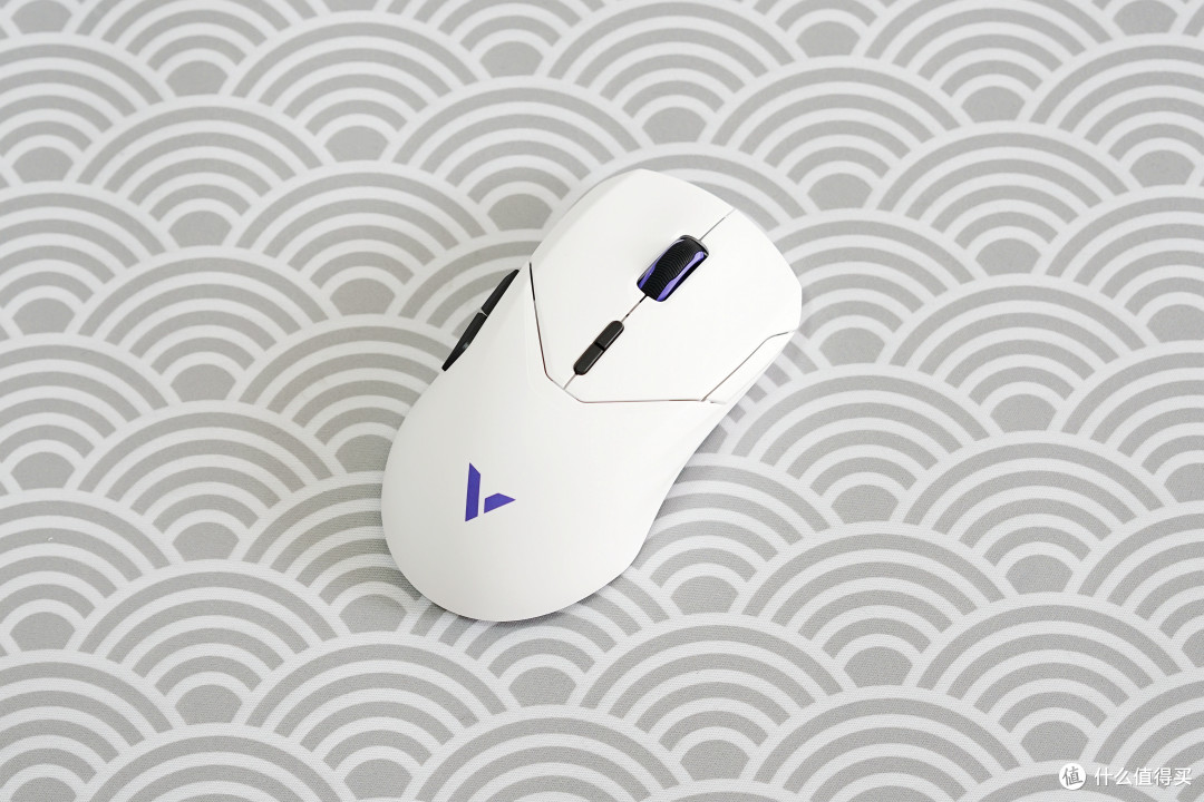 200多元原相3398引擎8k回报率国产鼠标真的走起来了