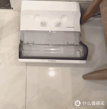 破旧“躺”新，添可芙万Stretch智能洗地机，以躺平标定懒人生活新境界