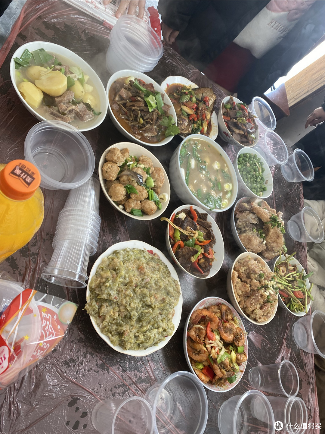 贴春联,放鞭炮,过新年!