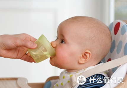 宝宝吃几次夜奶才是正常的？出现这些信号，可以给宝宝断夜奶了