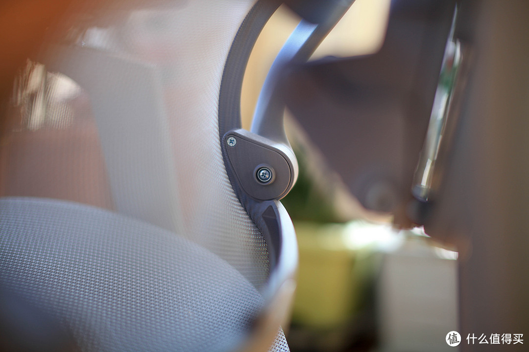 摩伽S3 Plus滑越追背椅极客版，如影随形般的舒适感受