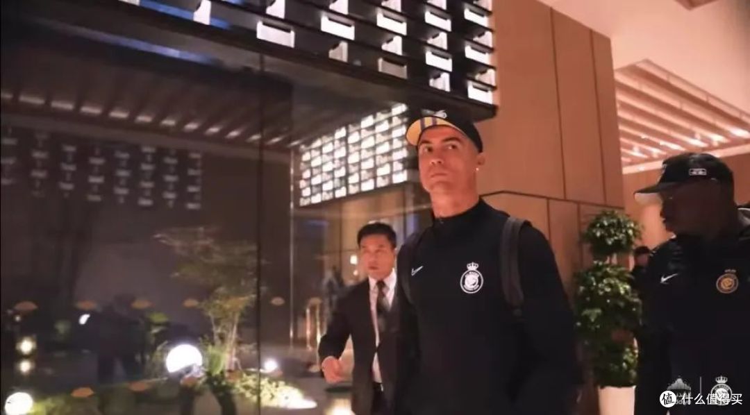 为了这个C罗同款,我们简直太努力了