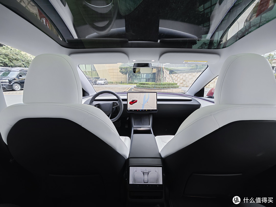 焕新版model3：表面变化不大，不过感受挺深