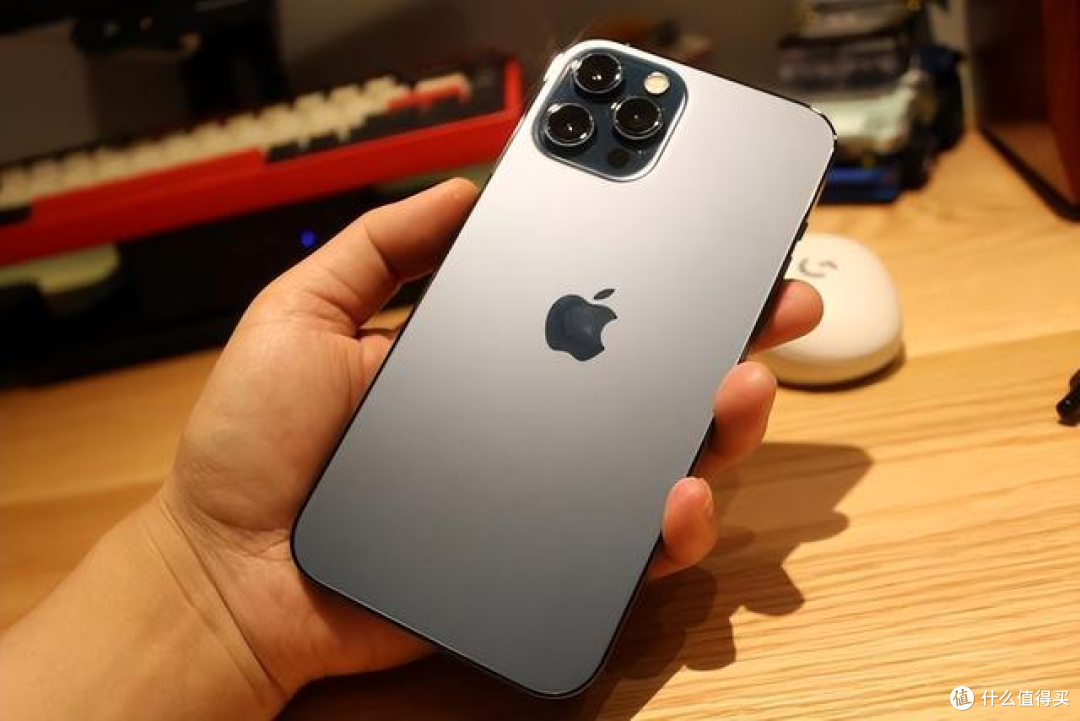 iPhone16 系列相机模组曝光,原来时尚是一个轮回啊