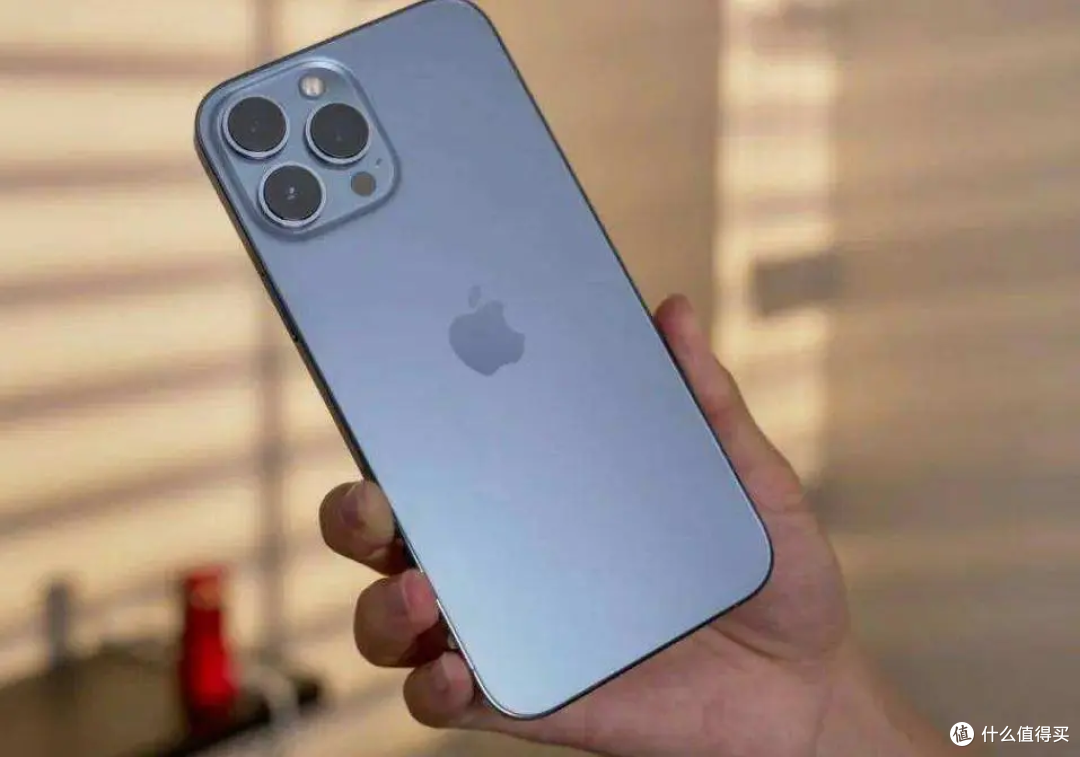 iPhone16 系列相机模组曝光,原来时尚是一个轮回啊
