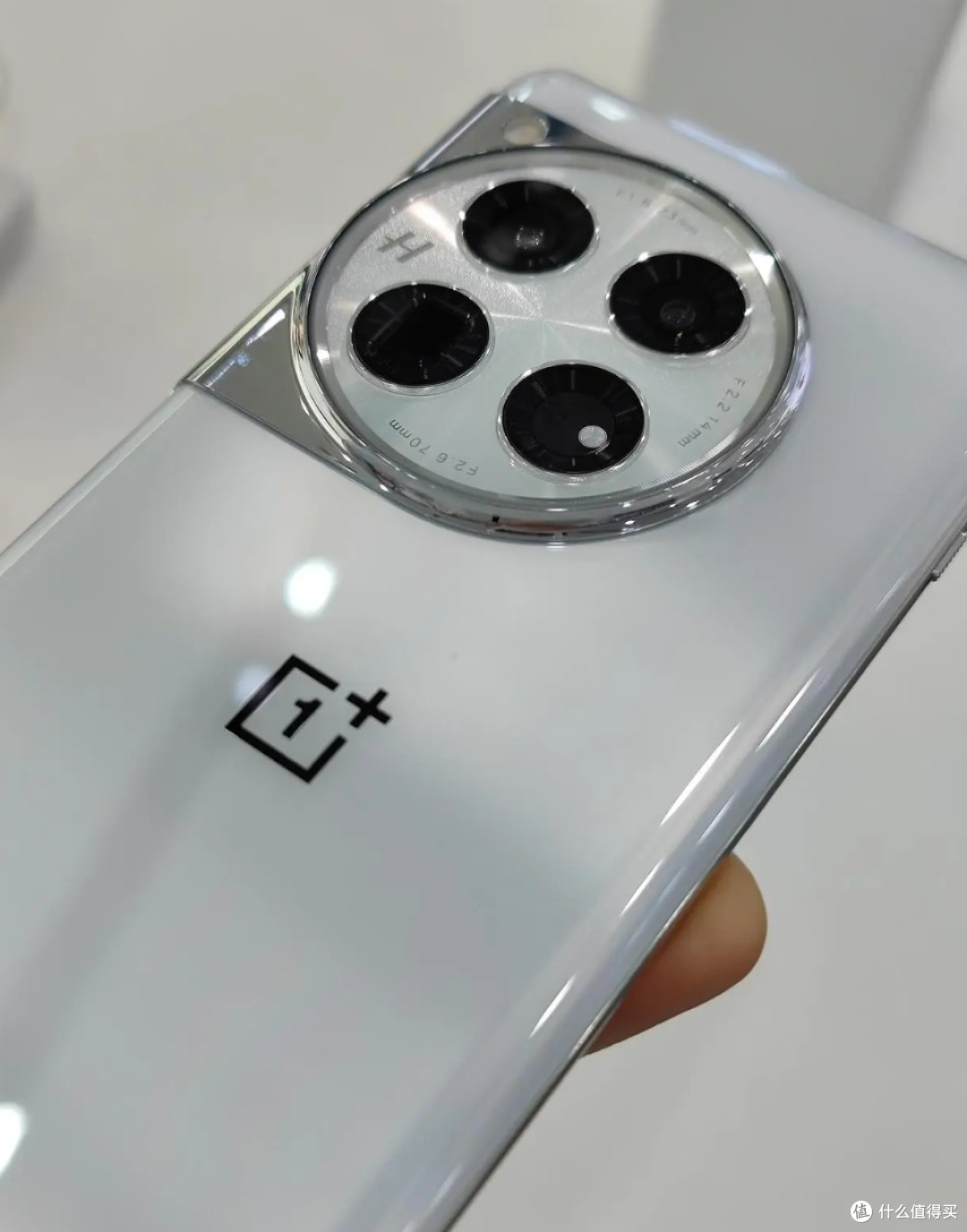 一加12的“缝隙门”，个人觉得无伤大雅_手机_什么值得买
