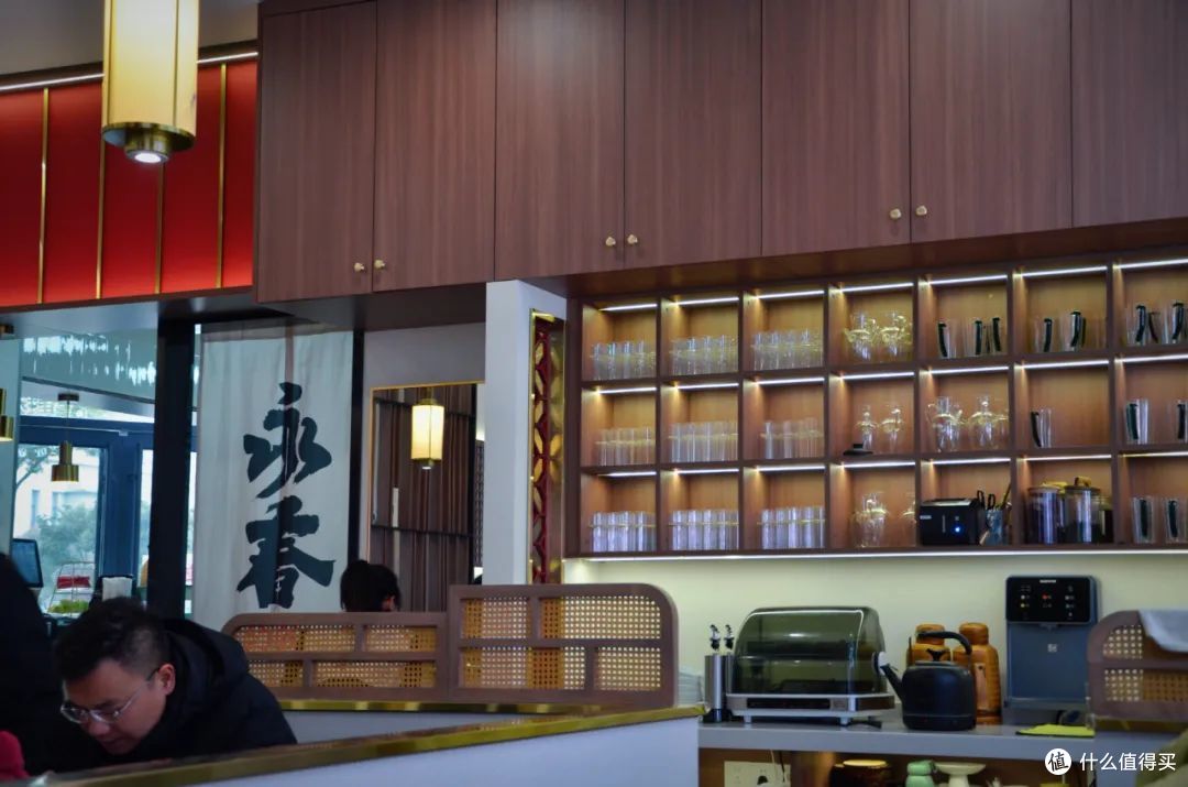 明明是来这座小城出差的，怎么还能胖三斤啊