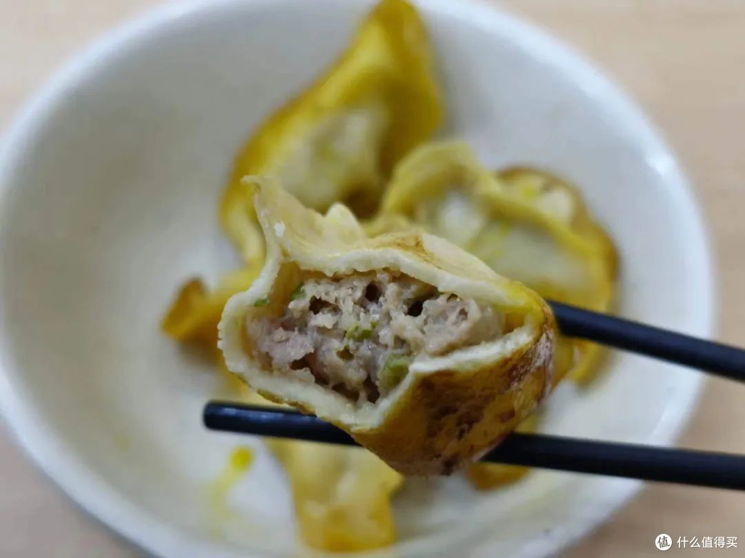 明明是来这座小城出差的，怎么还能胖三斤啊