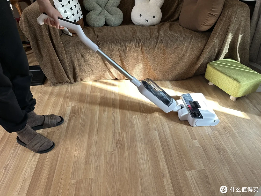 真创新！不一样的洗地机！赫兹F100带来全新地面清洁体验