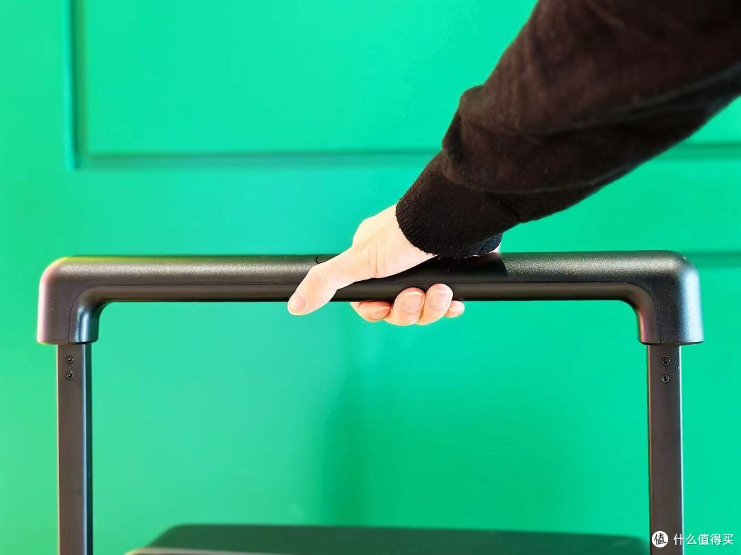 拉杆箱怎么选？从拉杆到滚轮，一文教你如何挑选择高品质行李箱