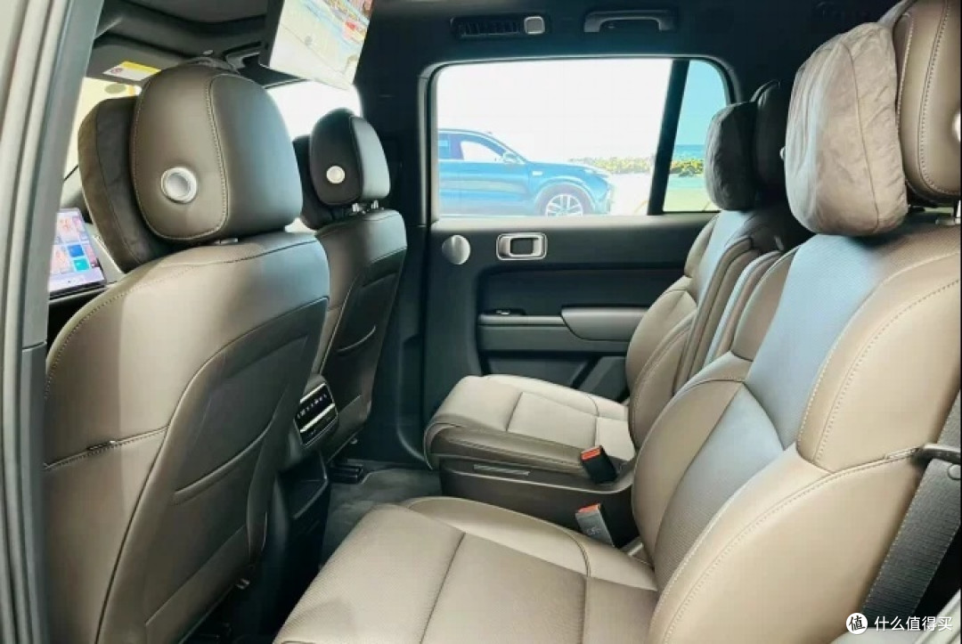 理想l8评测智能配置全冰箱彩电堪称移动小房子