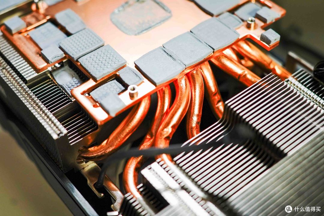 精准刀法但值得升级丨RTX4070Super魔鹰拆解与通用一键超频教程
