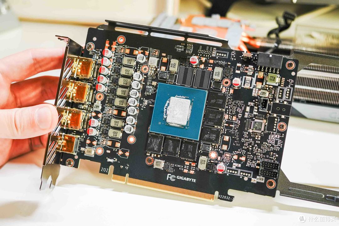 精准刀法但值得升级丨RTX4070Super魔鹰拆解与通用一键超频教程