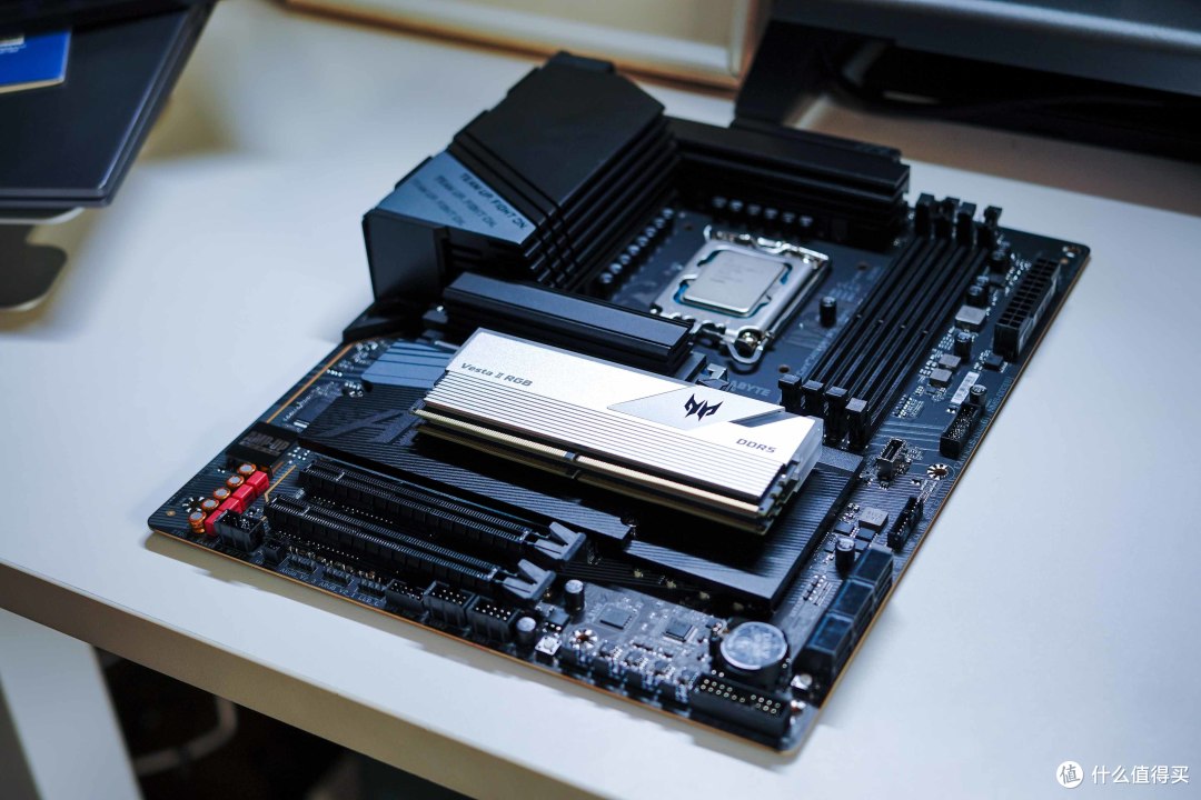 精准刀法但值得升级丨RTX4070Super魔鹰拆解与通用一键超频教程