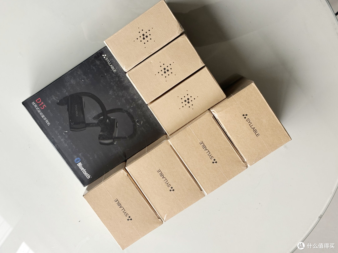 你敢信?26块买8套全新未拆封的蓝牙立体声耳机?