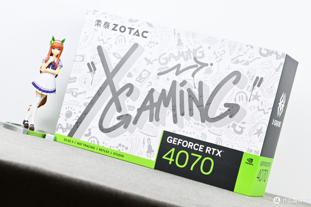 索泰rtx4070xgaming欧泊白显卡开箱试玩纯白低温性能好