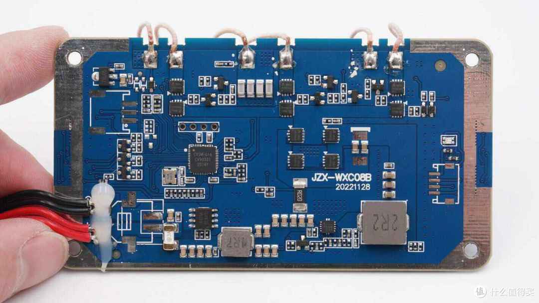 拆解报告pecron百克龙2200w1536wh户外电源e1500lfp