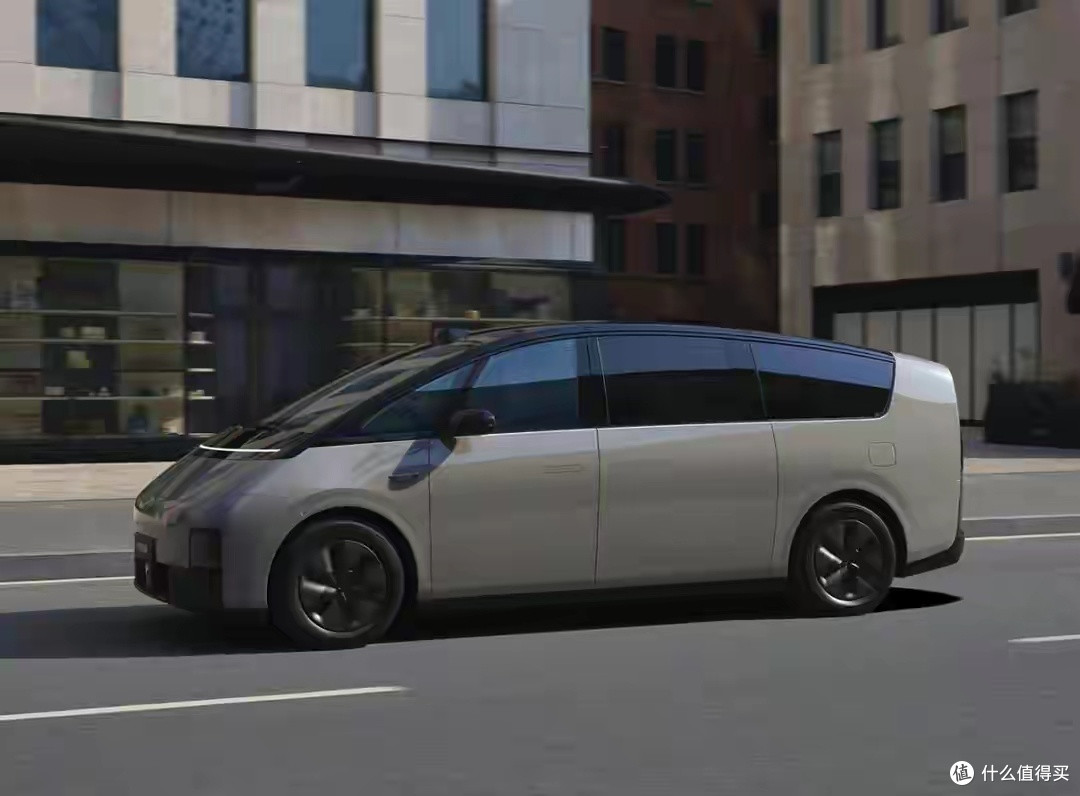 理想MEGA新官图发布,轴距3米3,800V+5C麒麟电池,12分钟充500km