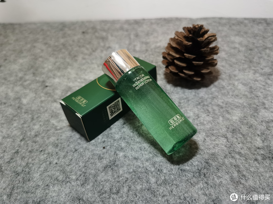 佰草集太极啵啵精华水,适合所有肤质的保湿神器!