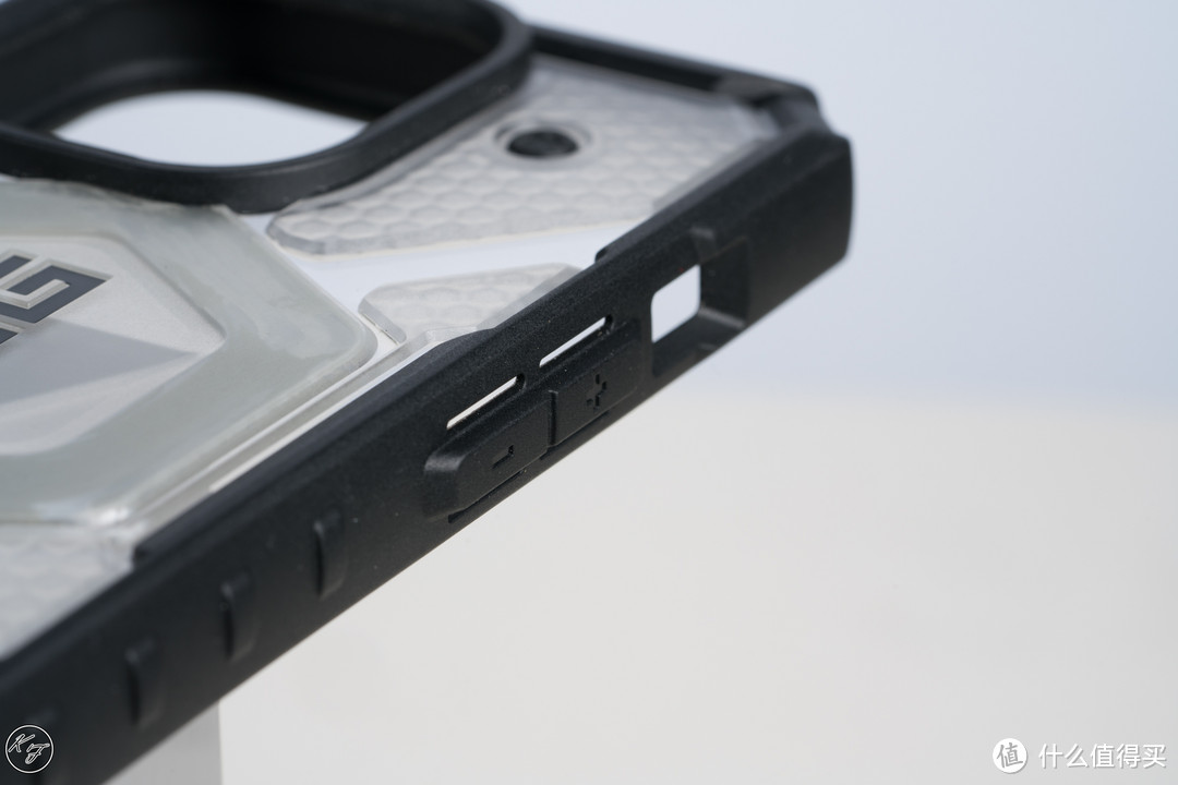 7天有理由退货- UAG iPhone 15 Pro 磁吸探险透明色保护壳