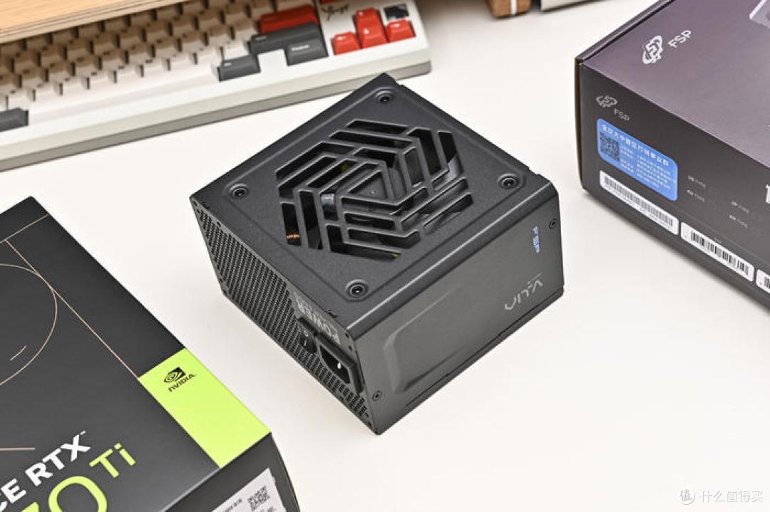 规格接口新升级——全汉 FSP VITA GM 1000W ATX3.1 电源开箱