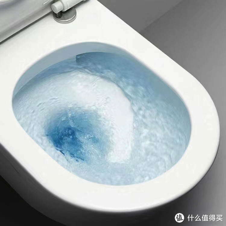 马桶是有水箱好还是无水箱好？两种都用过后，说说我的感受！