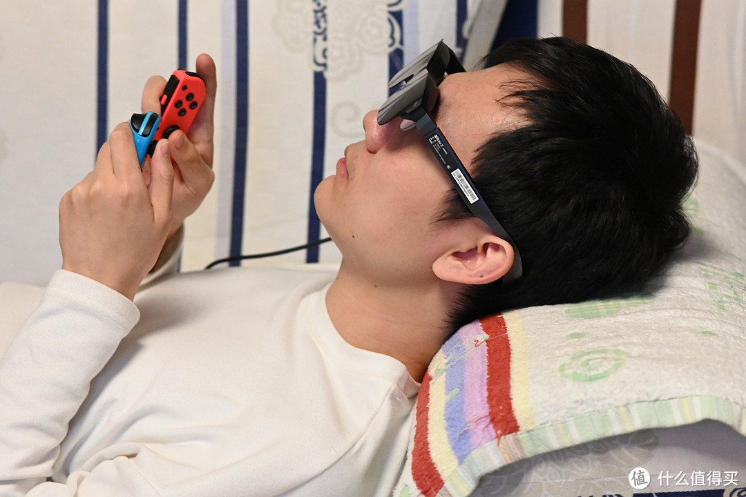 用雷鸟 Air2 AR 眼镜玩 Switch，随身携带玩游戏太爽了，比便携屏更方便！
