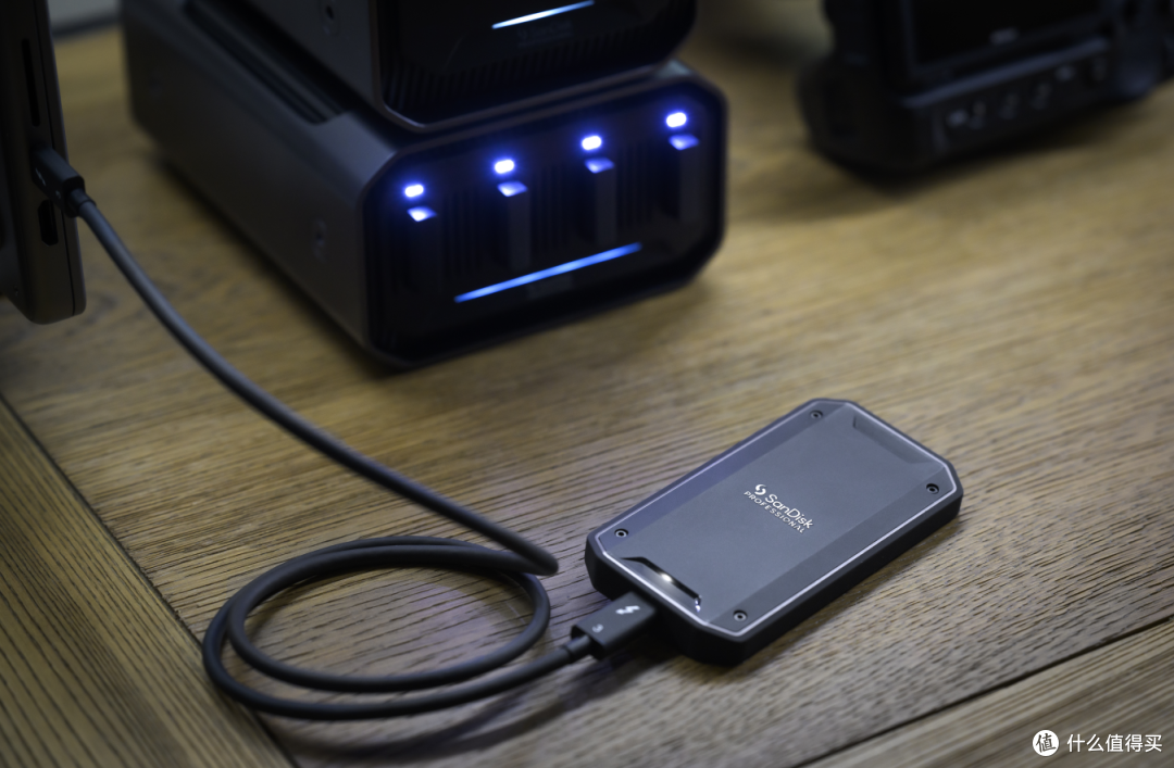 闪迪大师® PRO-G40 SSD 外置固态硬盘：让素材库不再“崩溃”