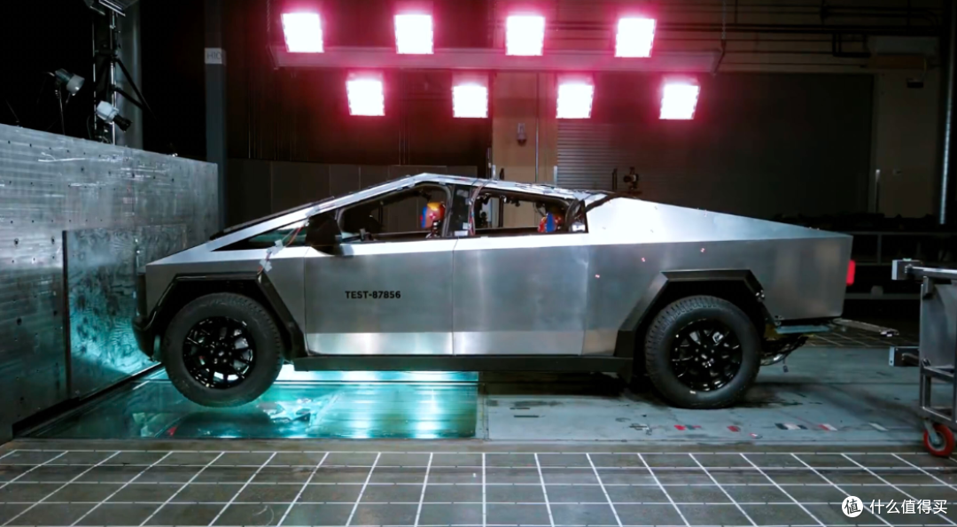 美国IIHS：对特斯拉Cybertruck，暂无独立碰撞测试计划