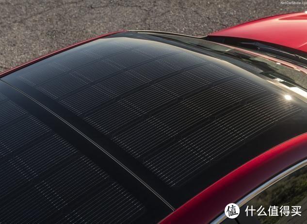 晒晒太阳就能充电！为什么新能源车不在车顶安装一块太阳能充电？