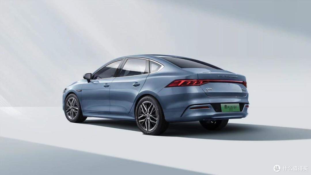 在整个2023年比亚迪插混车型累积销售量为143.