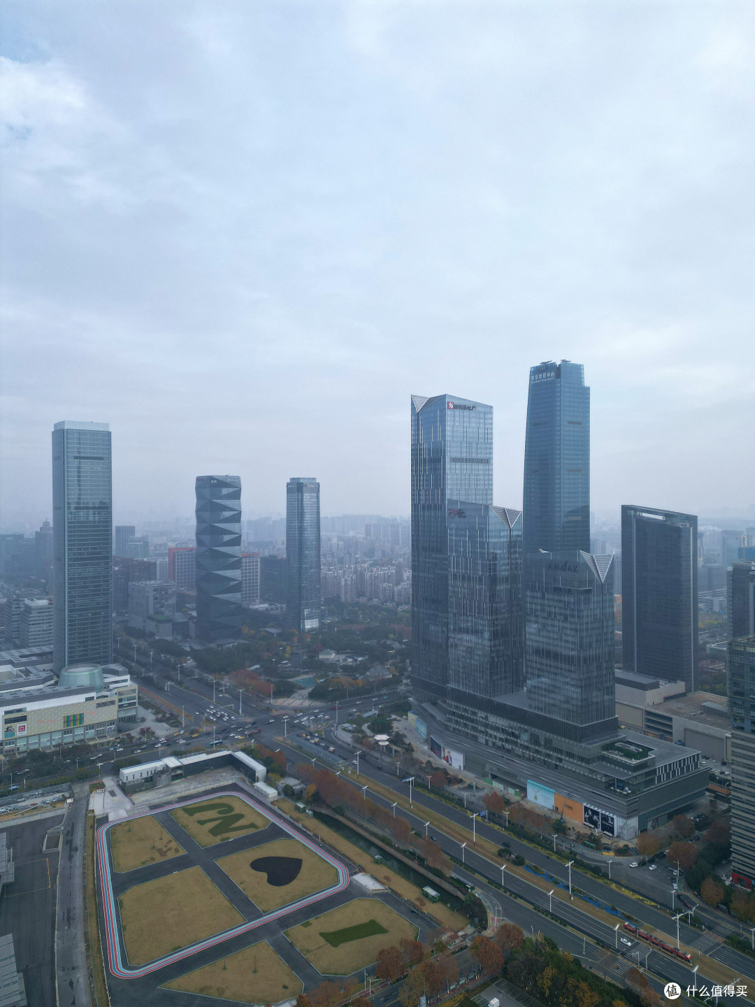 心比天高的南京河西安达仕酒店:套房4⭐入住体验