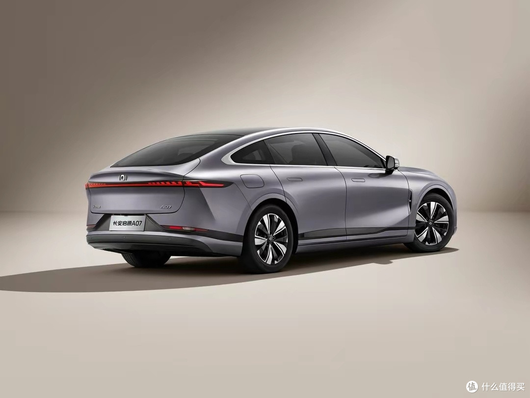 但话又说回来了,在新能源车市场竞争更加激烈的2024年,长安启源a07真